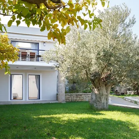 Into The Blue * Arkadiko Chorio