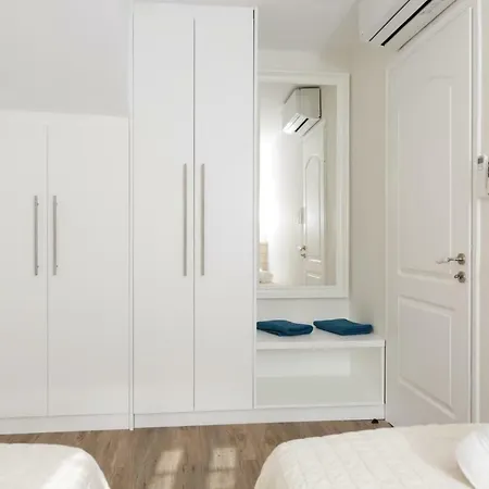 Into The Blue Casa vacanze