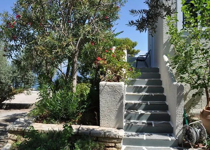 Into The Blue * Arkadiko Chorio