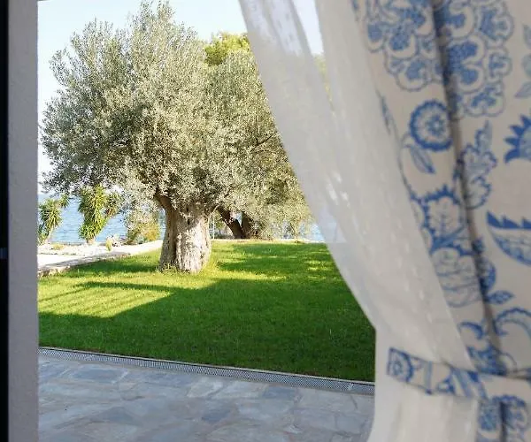 Into The Blue Arkadiko Chorio